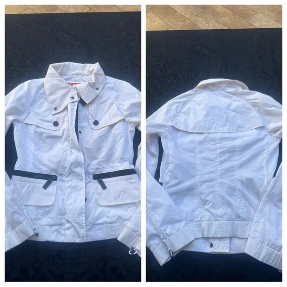 BURBERRY London jacket size 2Pit to pit: 16 1/2”Length: 22”
